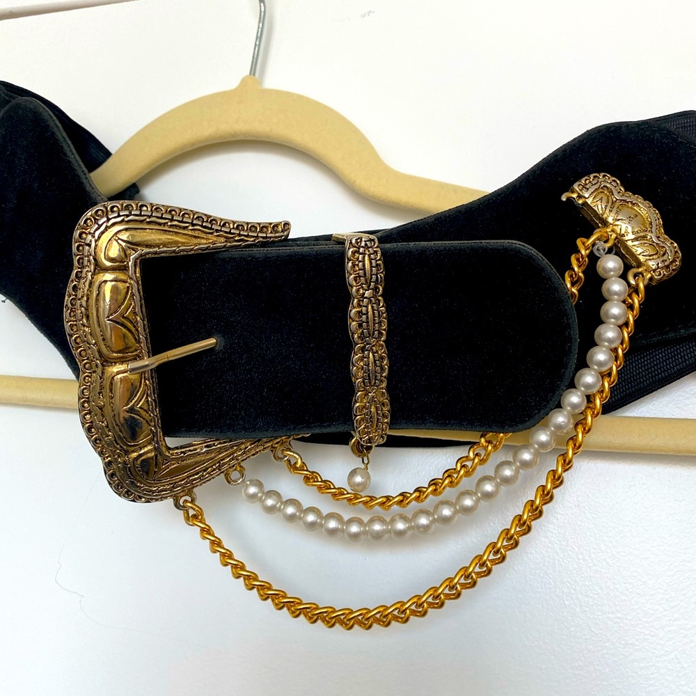 Vintage Gold & Pearl High-Waisted Stretch Black Suede Belt